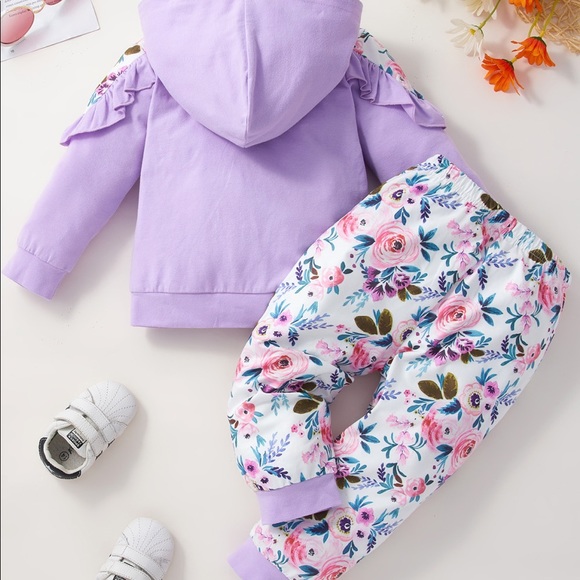 NWOTBaby Girls’ DADDY LITTLE GIRL Hoodie and Floral pantsSize:12-18MColor:Purple - Picture 2 of 8